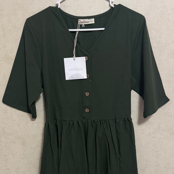 Little Cottonwood Linen Dress - Picture 1 of 4